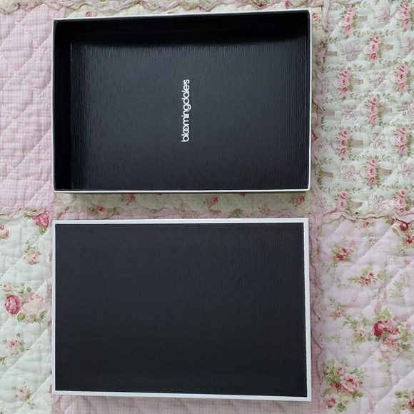 Bloomingdale's gift box large - Picture 6 of 7